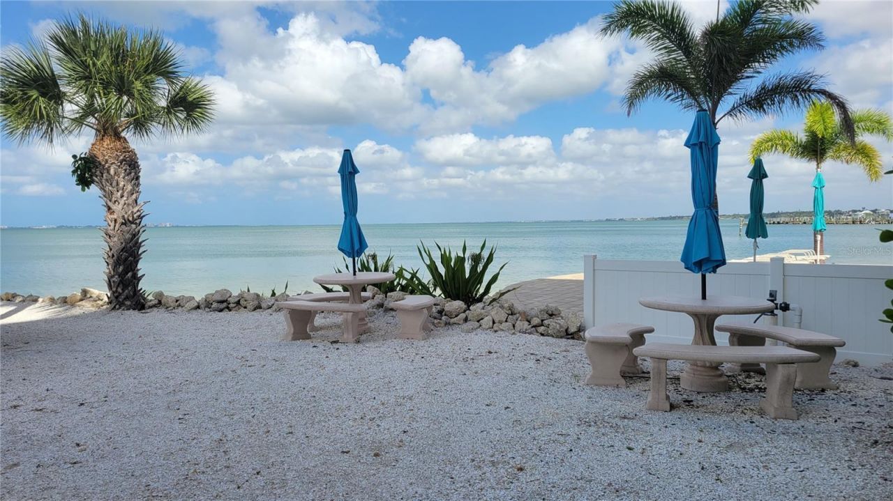 11 Sunset Drive, Unit 304, Sarasota, FL 34236 Photo