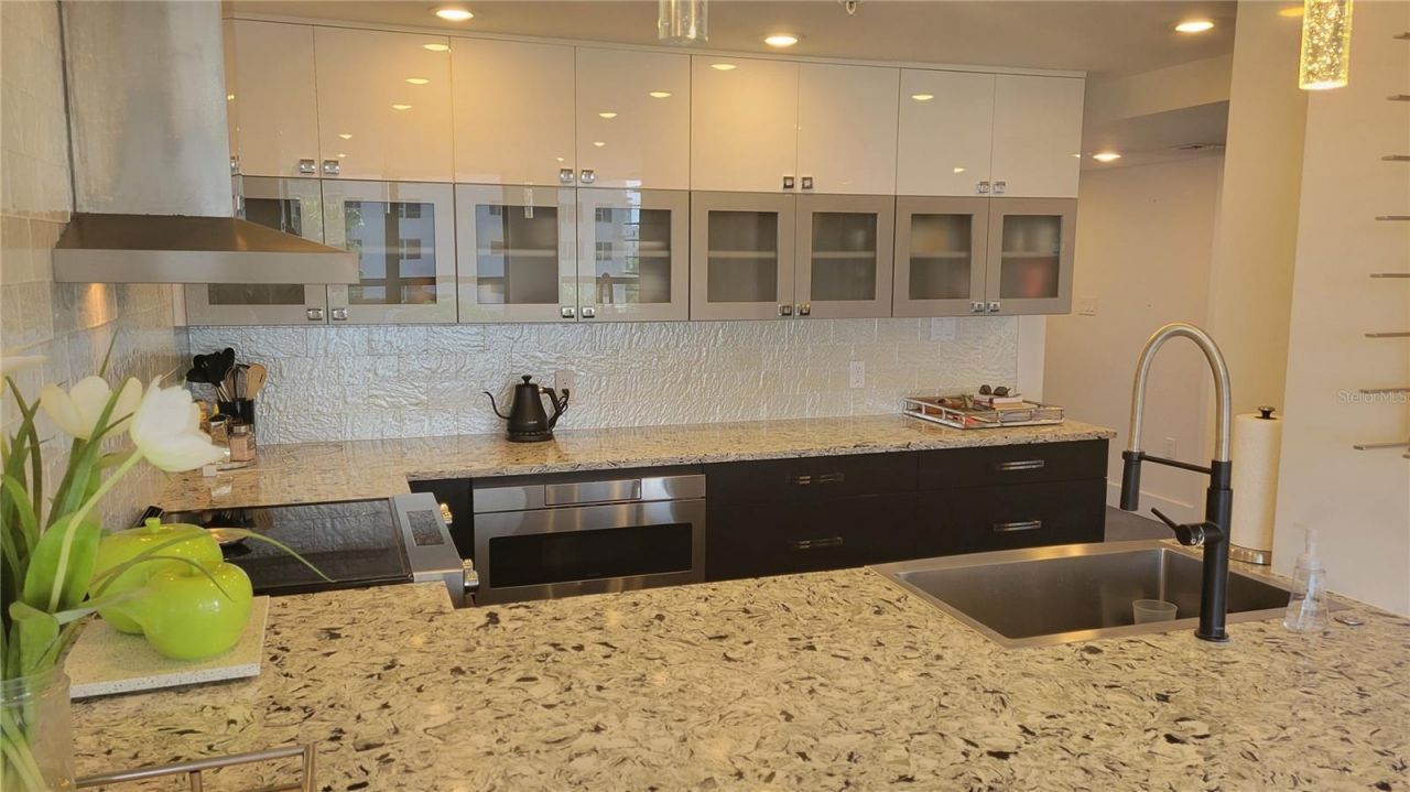 11 Sunset Drive, Unit 304, Sarasota, FL 34236 Photo