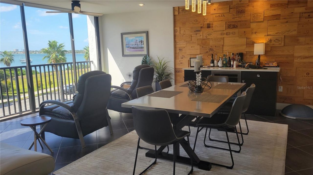 11 Sunset Drive, Unit 304, Sarasota, FL 34236 Photo