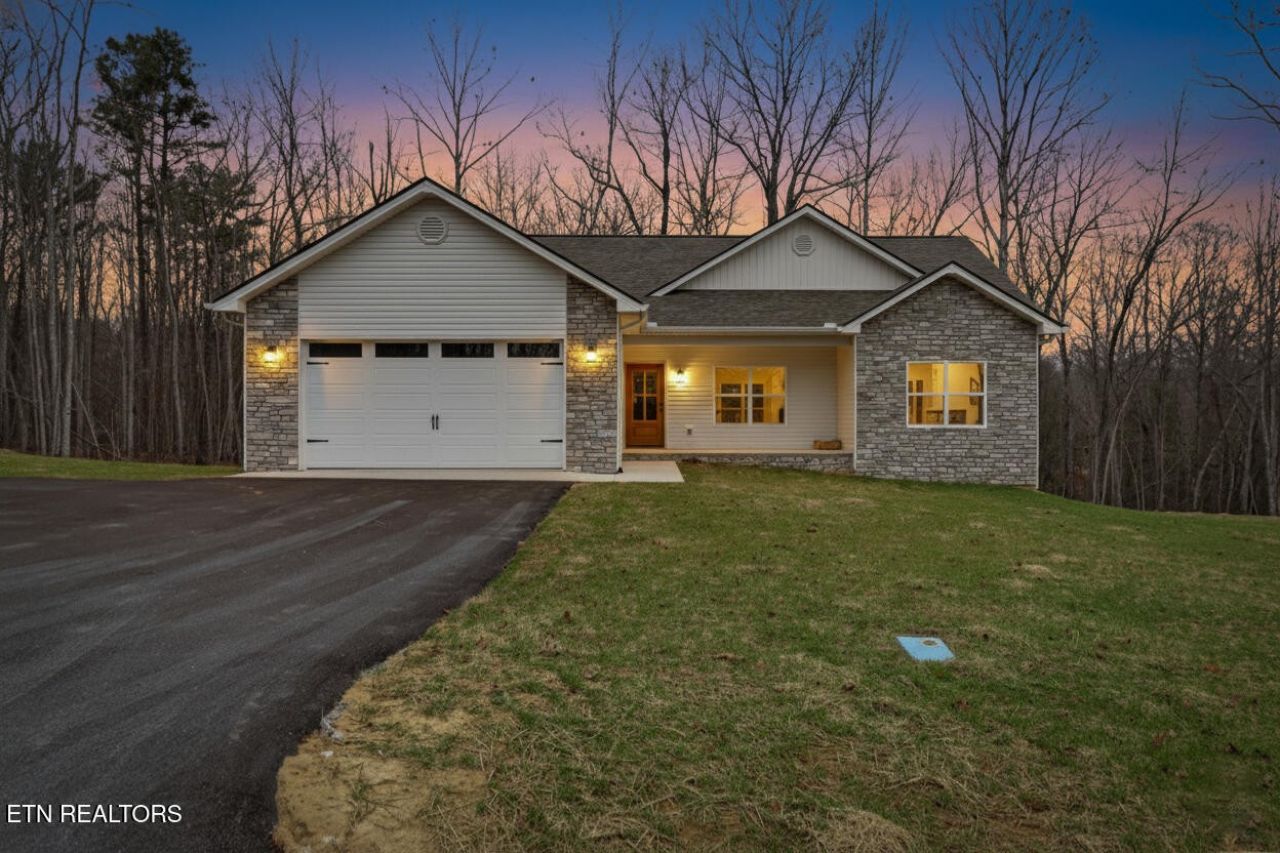 349 Annabelle Way, Jamestown, TN 38556 Main Photo