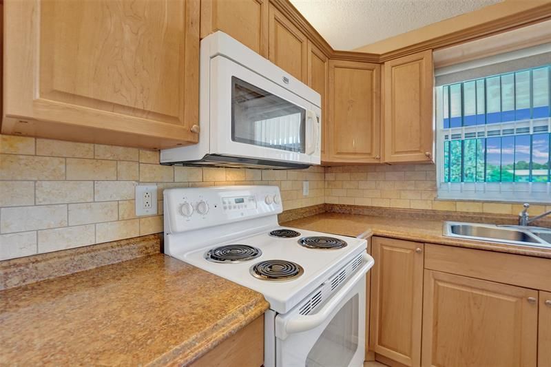 1300 N 12th Court, Unit 7B, Hollywood, FL 33019 Photo