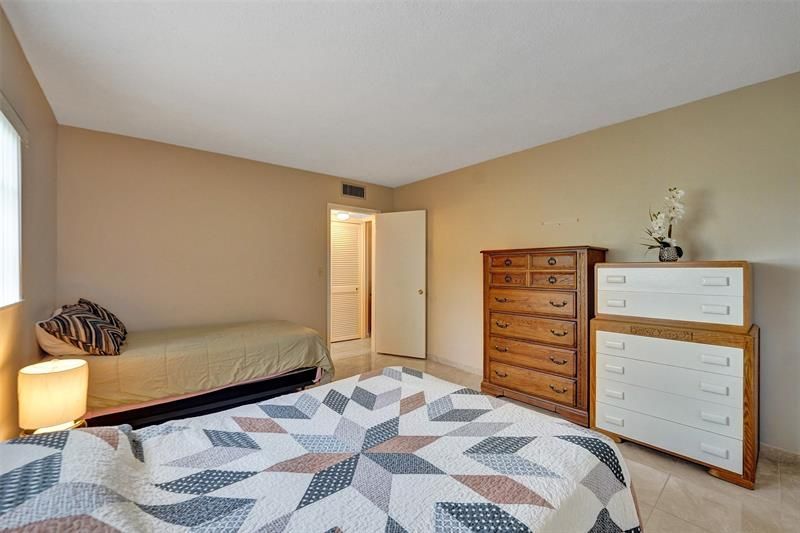 1300 N 12th Court, Unit 7B, Hollywood, FL 33019 Photo