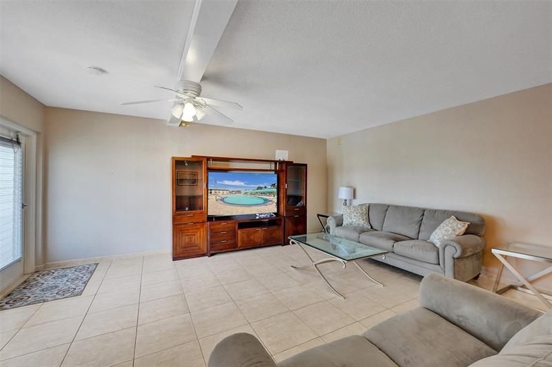 1300 N 12th Court, Unit 7B, Hollywood, FL 33019 Photo