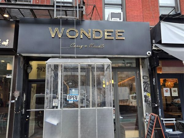 792 9th Ave, New York (Manhattan), NY 10019