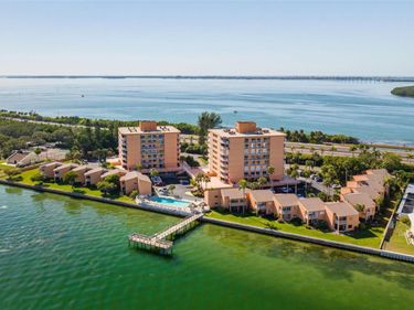 7432 SUNSHINE SKYWAY LANE S, Unit 506, ST PETERSBURG, FL 33711