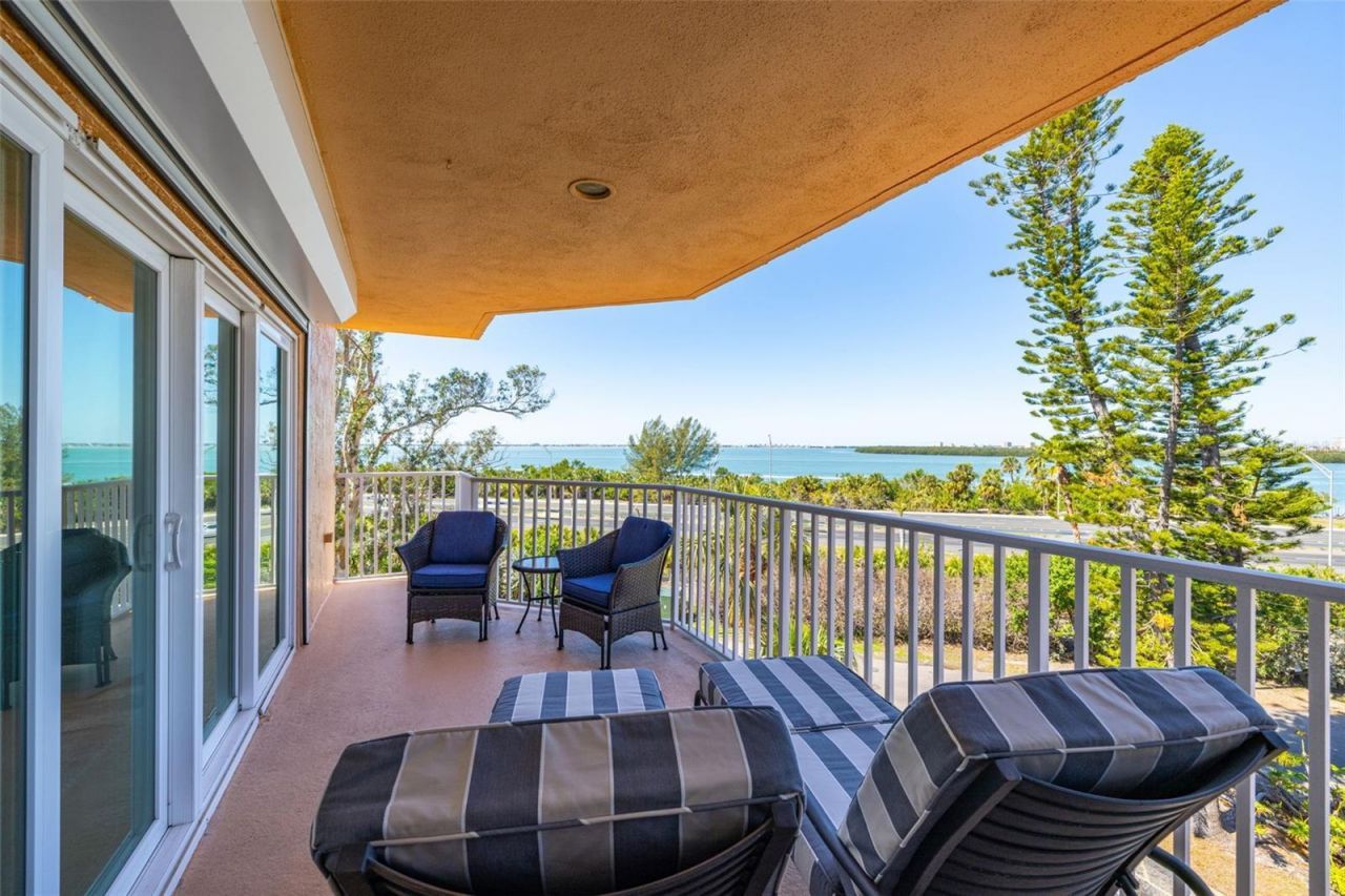 7432 Sunshine Skyway Lane S, Unit 506, Saint Petersburg, FL 33711 Photo