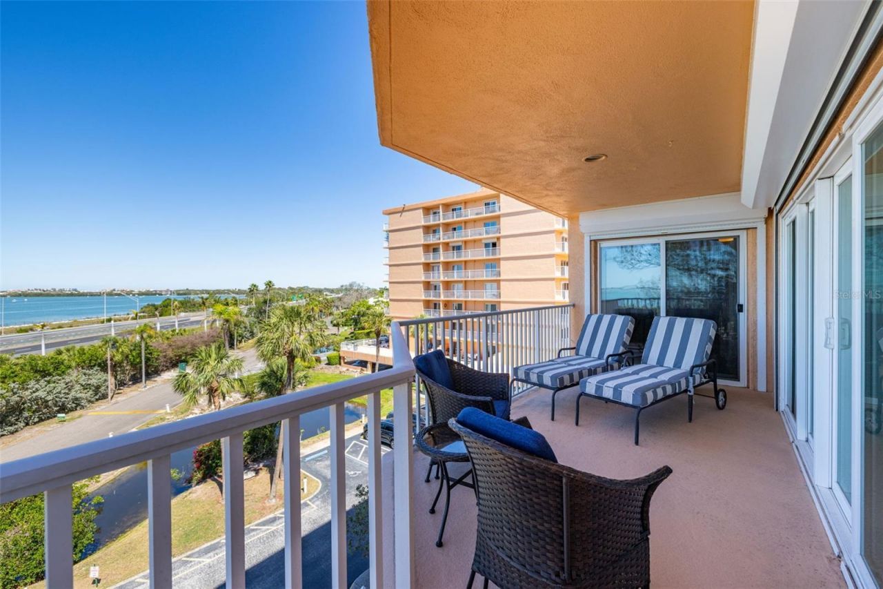 7432 Sunshine Skyway Lane S, Unit 506, Saint Petersburg, FL 33711 Photo