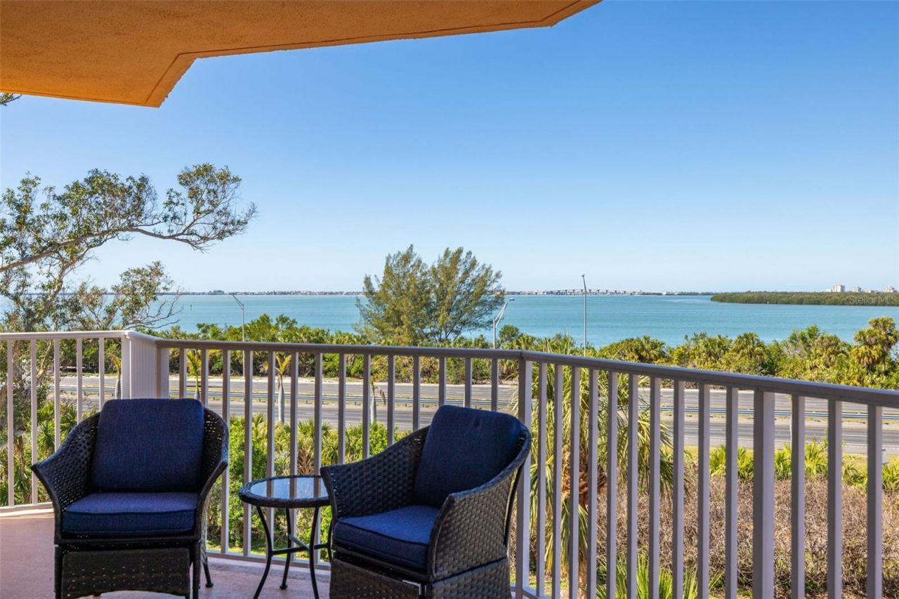 7432 Sunshine Skyway Lane S, Unit 506, Saint Petersburg, FL 33711 Photo