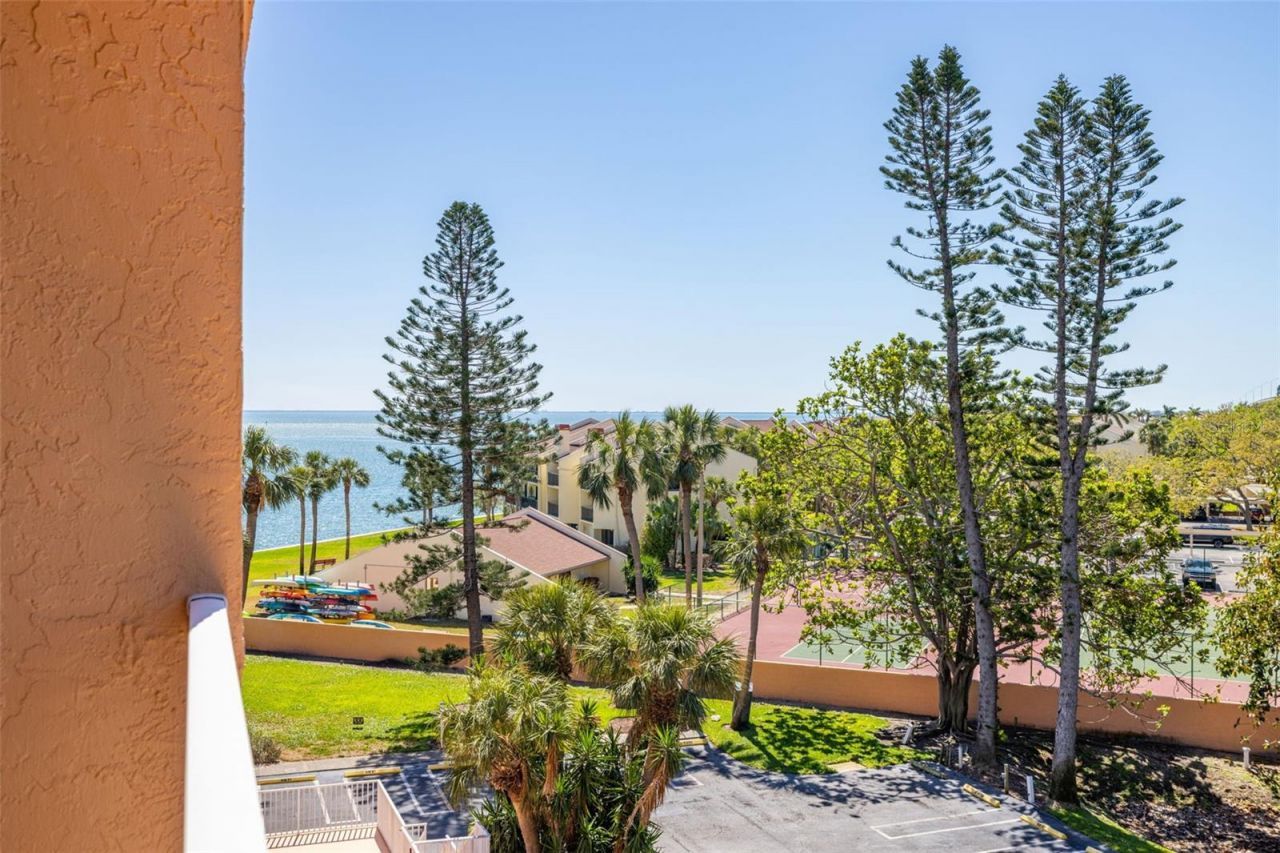 7432 Sunshine Skyway Lane S, Unit 506, Saint Petersburg, FL 33711 Photo