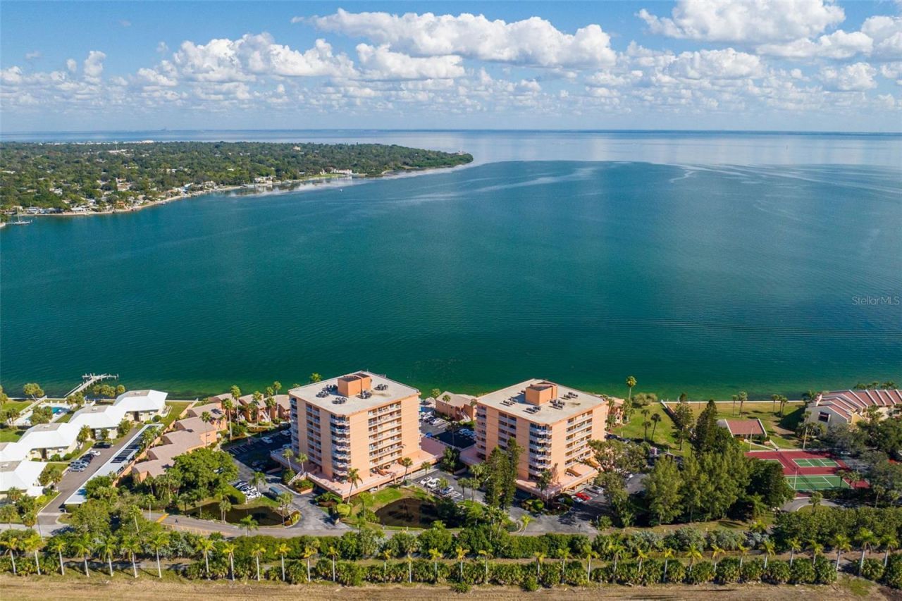 7432 Sunshine Skyway Lane S, Unit 506, Saint Petersburg, FL 33711 Photo