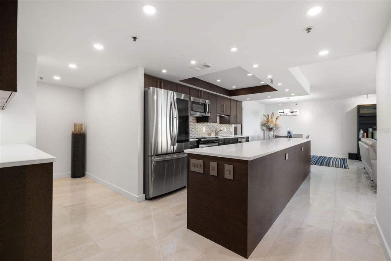 7432 Sunshine Skyway Lane S, Unit 506, Saint Petersburg, FL 33711 Photo