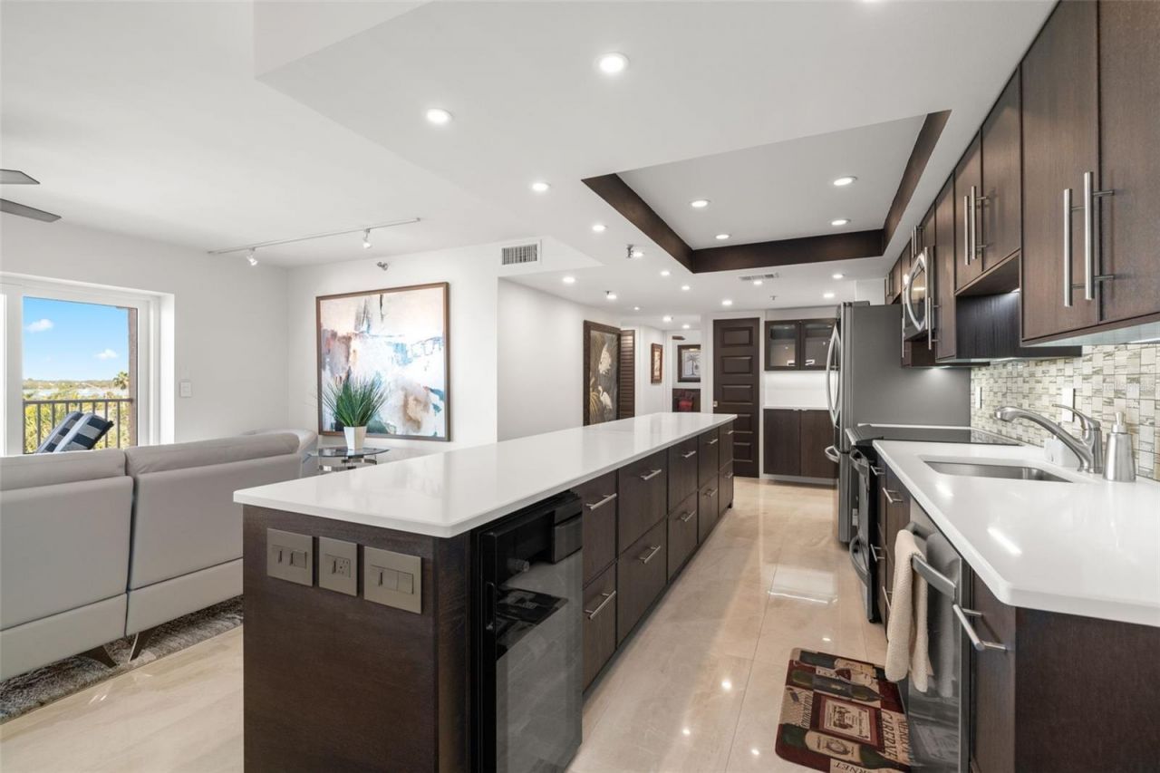 7432 Sunshine Skyway Lane S, Unit 506, Saint Petersburg, FL 33711 Photo