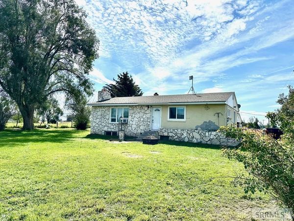 499 N 400 E, FIRTH, ID 83236