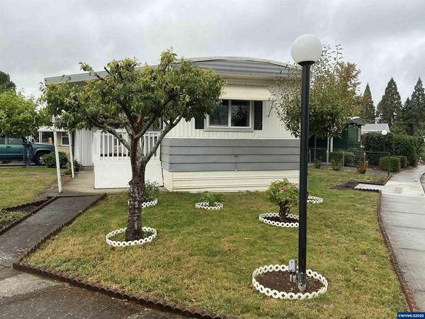 5355 N River #84 Rd, Salem, OR 97303