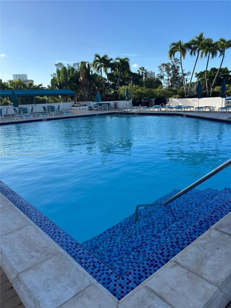 20225 NE 34th Ct, Unit 913, Aventura, FL 33180 Photo