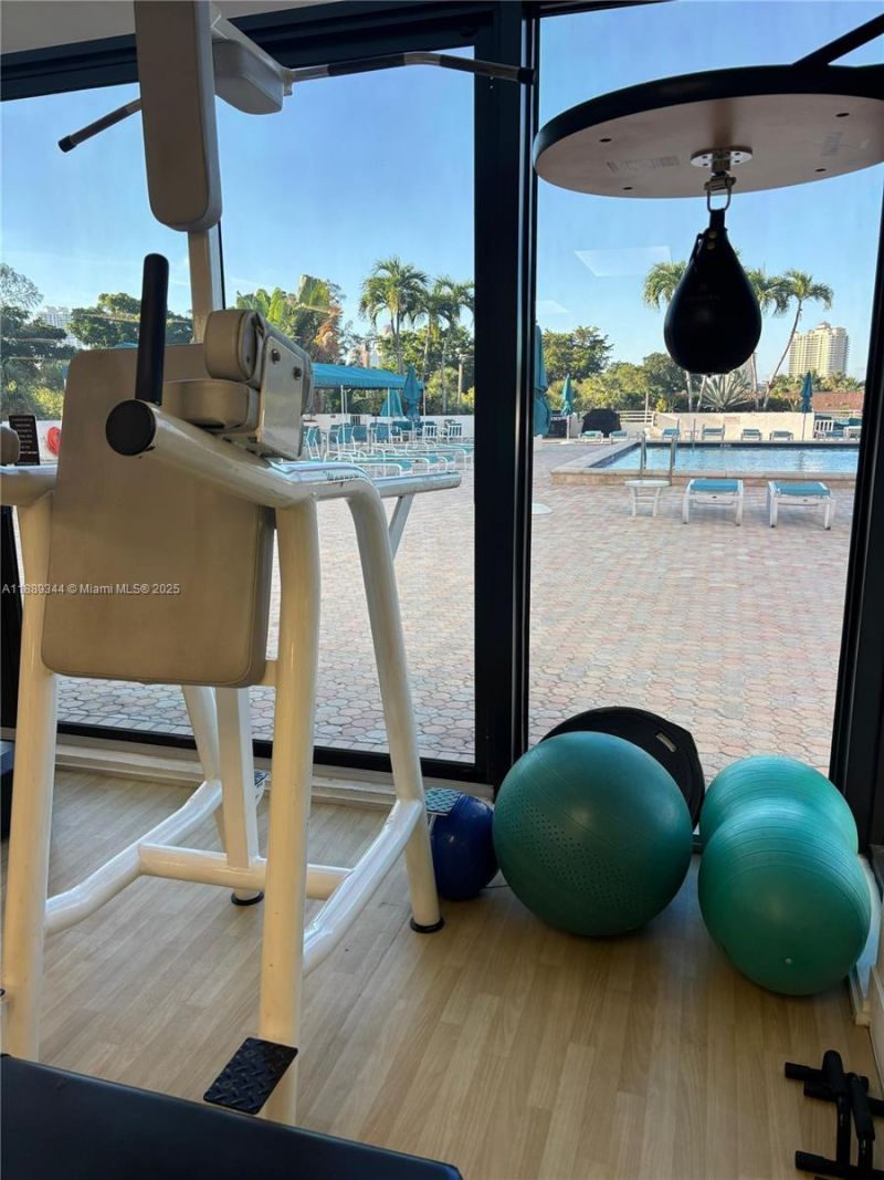 20225 NE 34th Ct, Unit 913, Aventura, FL 33180 Photo