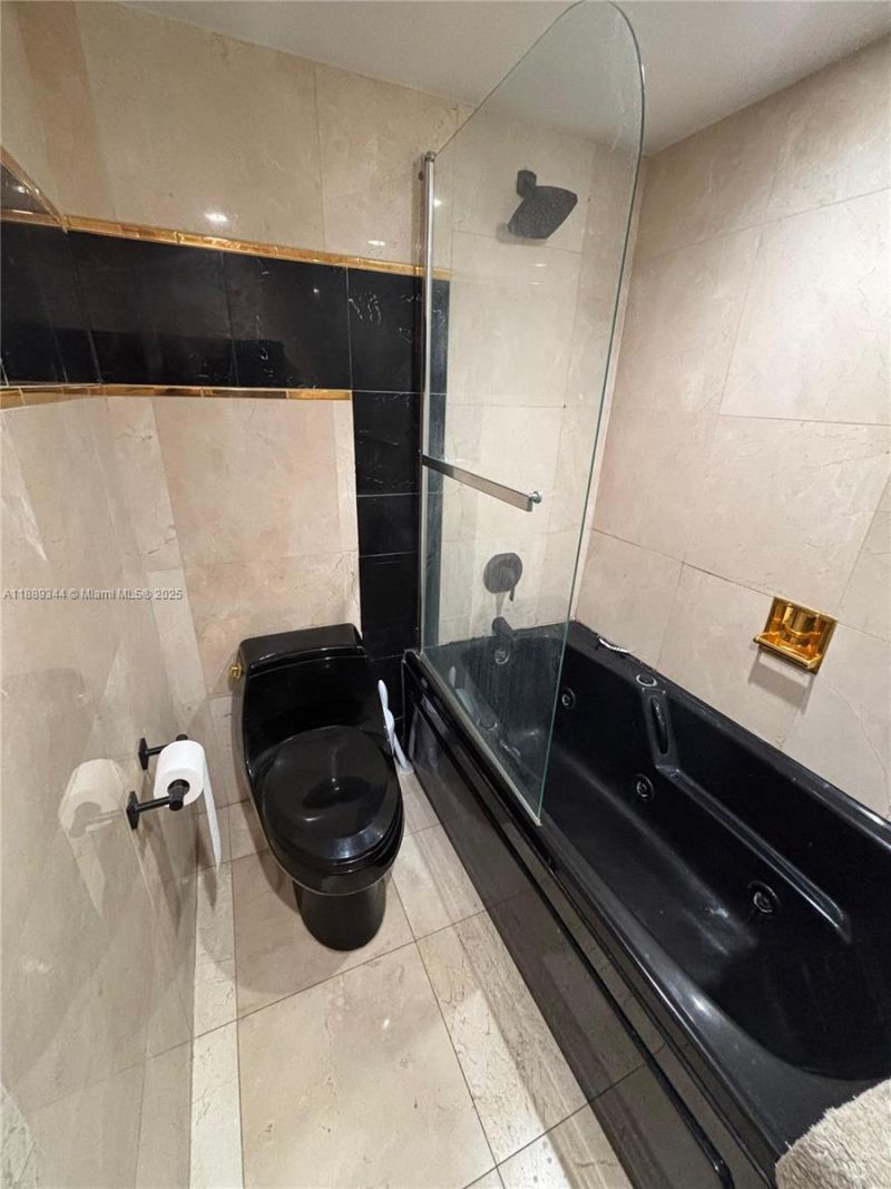 20225 NE 34th Ct, Unit 913, Aventura, FL 33180 Photo