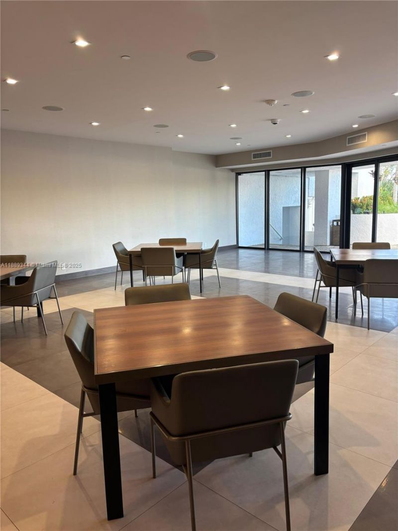 20225 NE 34th Ct, Unit 913, Aventura, FL 33180 Photo