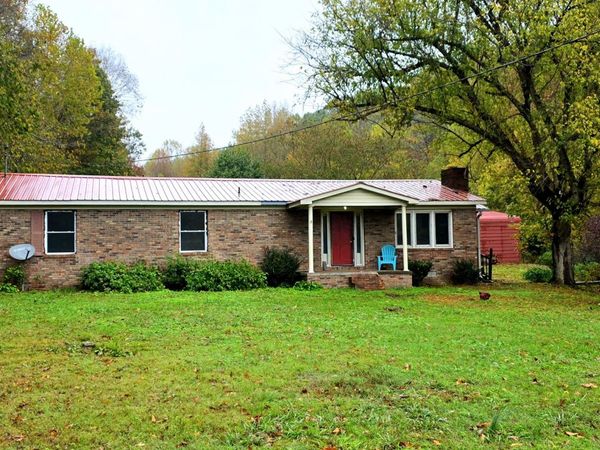 1570 Bear Creek Rd , Collinwood, TN 38450