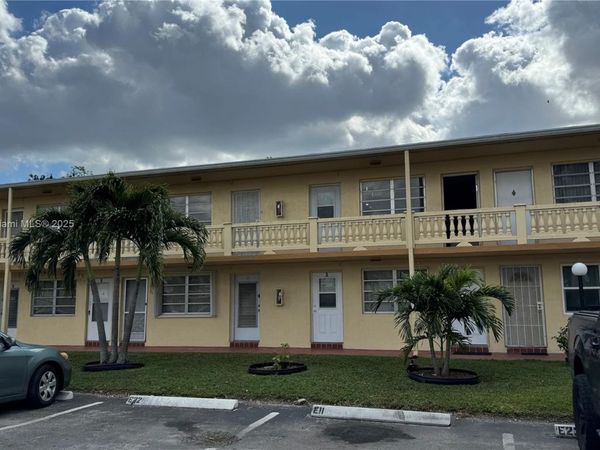 160 NE 203rd Ter, Unit E31, Miami Gardens, FL 33179