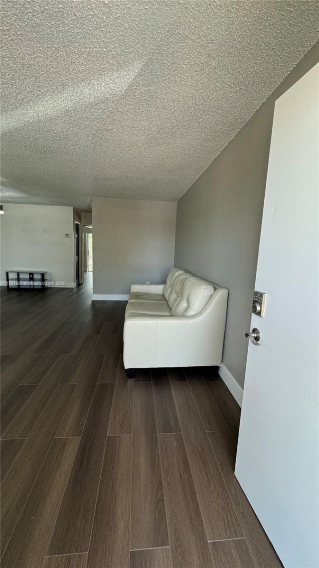 160 NE 203rd Ter, Unit E31, Miami Gardens, FL 33179 Photo