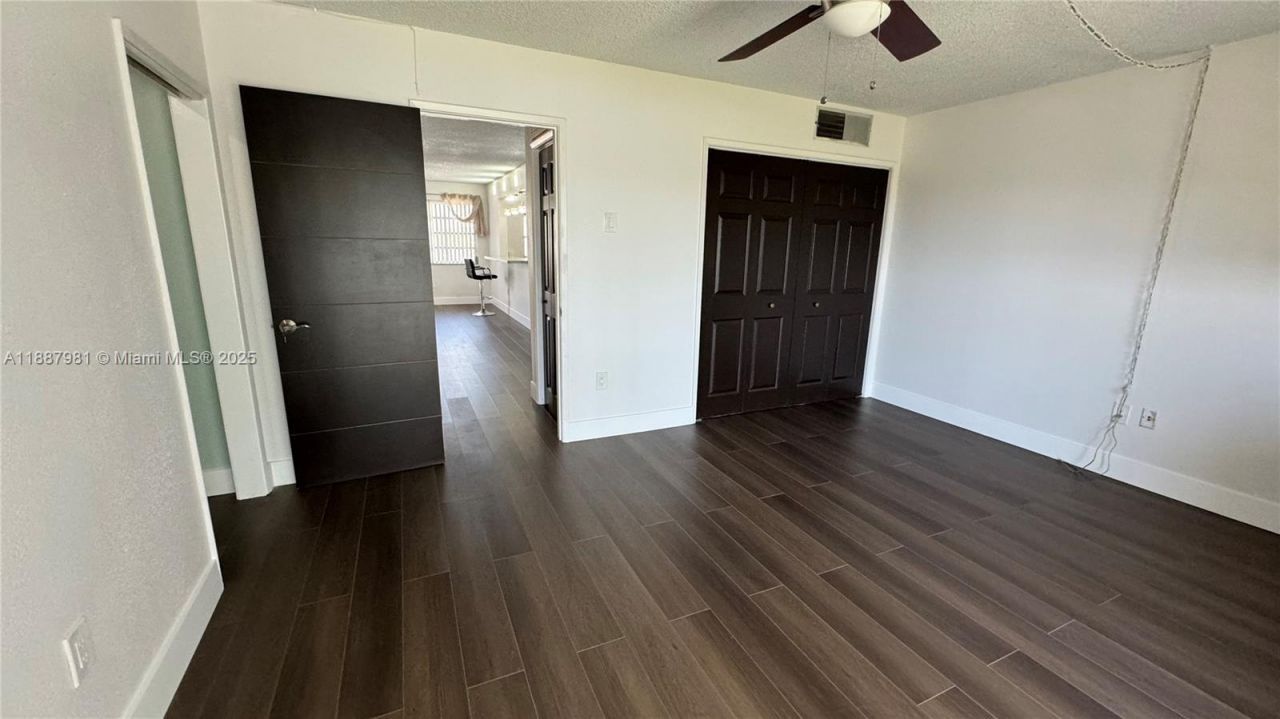 160 NE 203rd Ter, Unit E31, Miami Gardens, FL 33179 Photo