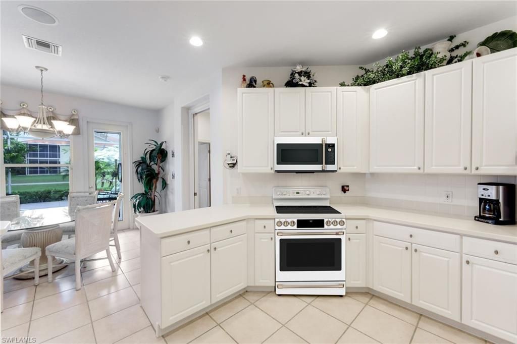 5609 Harbour Cir, Cape Coral, FL 33914 Photo