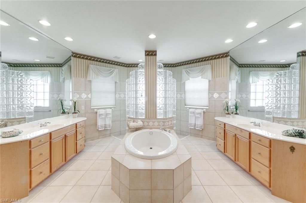 5609 Harbour Cir, Cape Coral, FL 33914 Photo