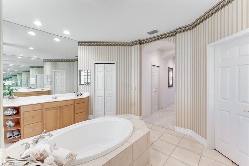 5609 Harbour Cir, Cape Coral, FL 33914 Photo