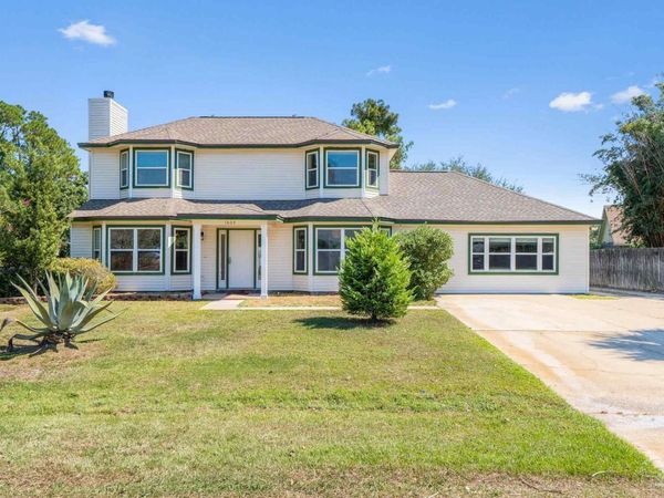 1604 Sumatra Ln, Gulf Breeze, FL 32563