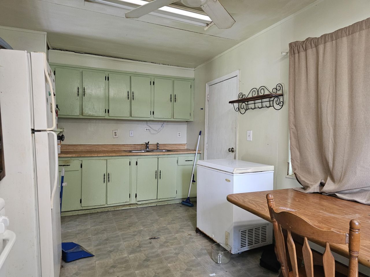 417 Robin Drive Photo 15