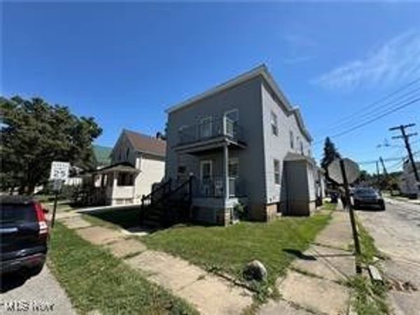 2915 Roanoke Avenue, Unit 3, Cleveland, OH 44109