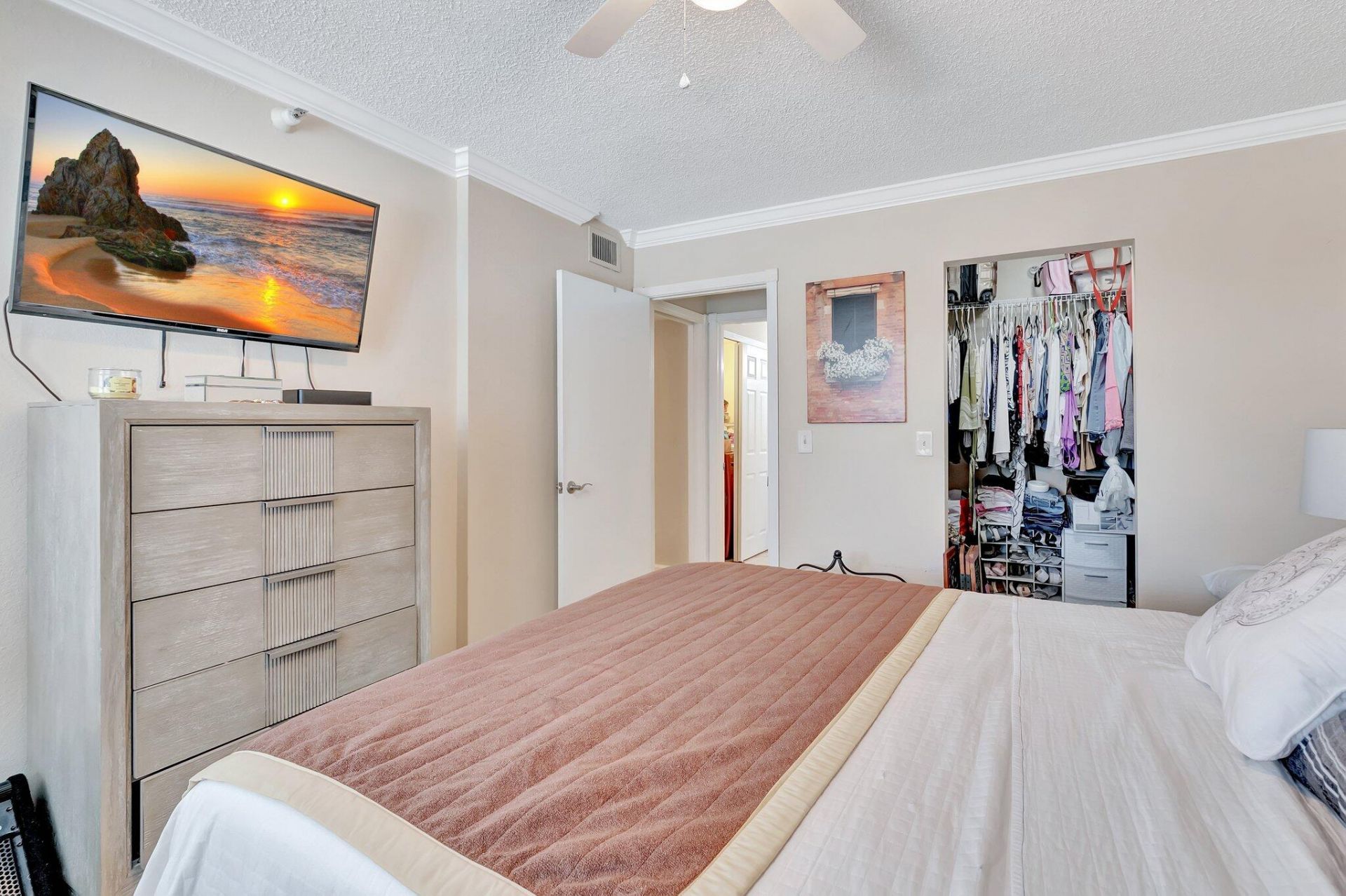 103 Yacht Club Way, Unit 206, Hypoluxo, FL 33462 Photo