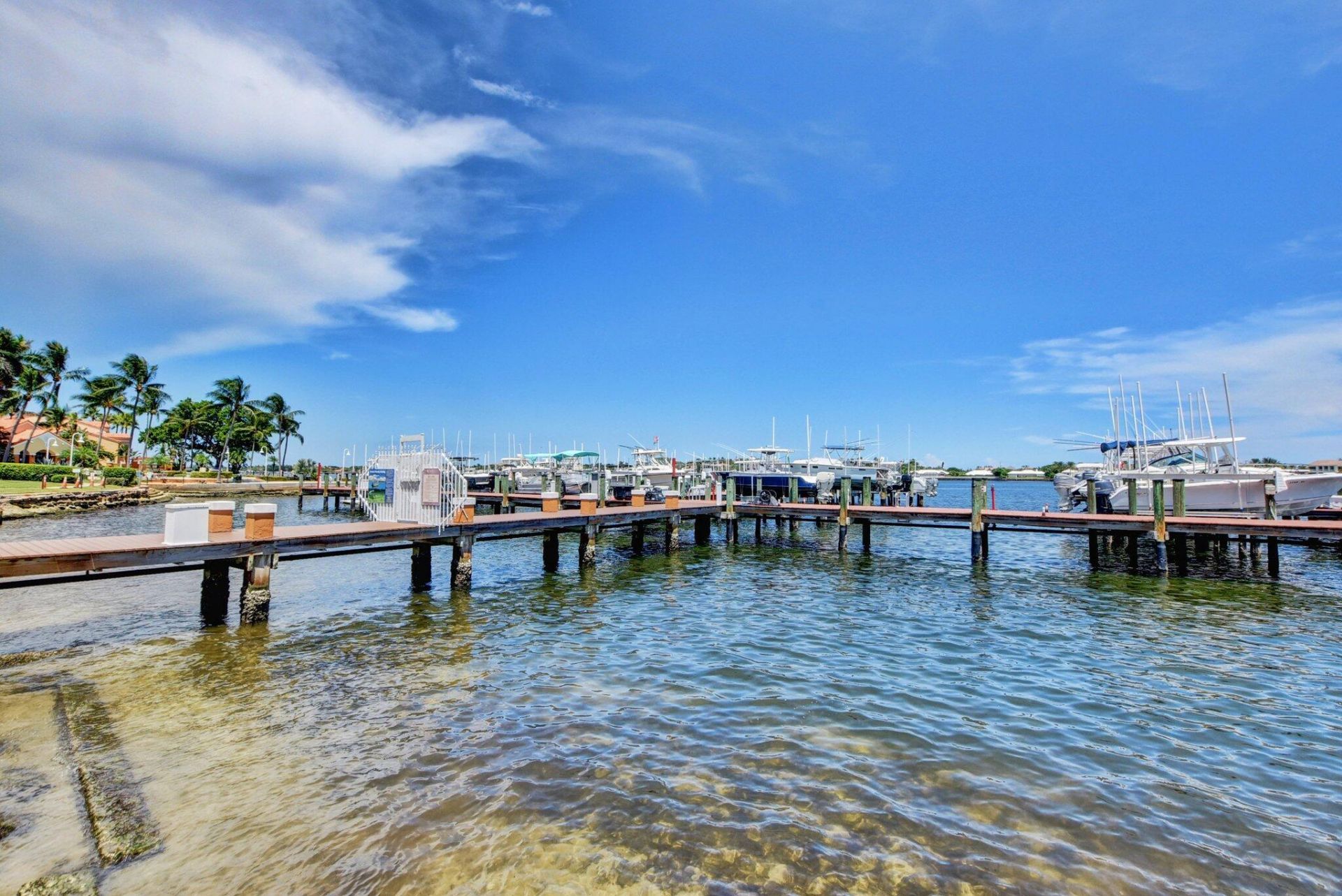 103 Yacht Club Way, Unit 206, Hypoluxo, FL 33462 Photo