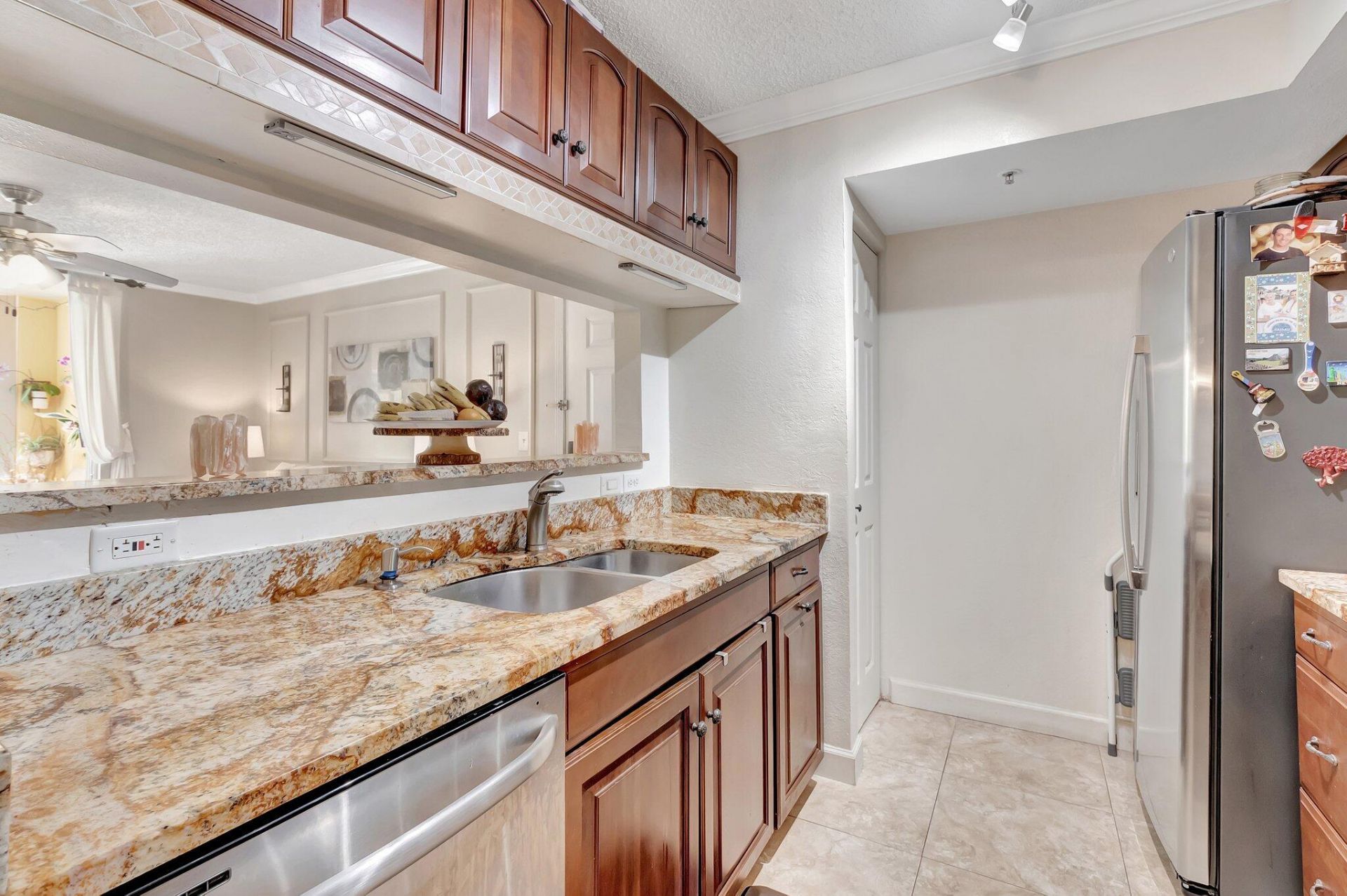 103 Yacht Club Way, Unit 206, Hypoluxo, FL 33462 Photo