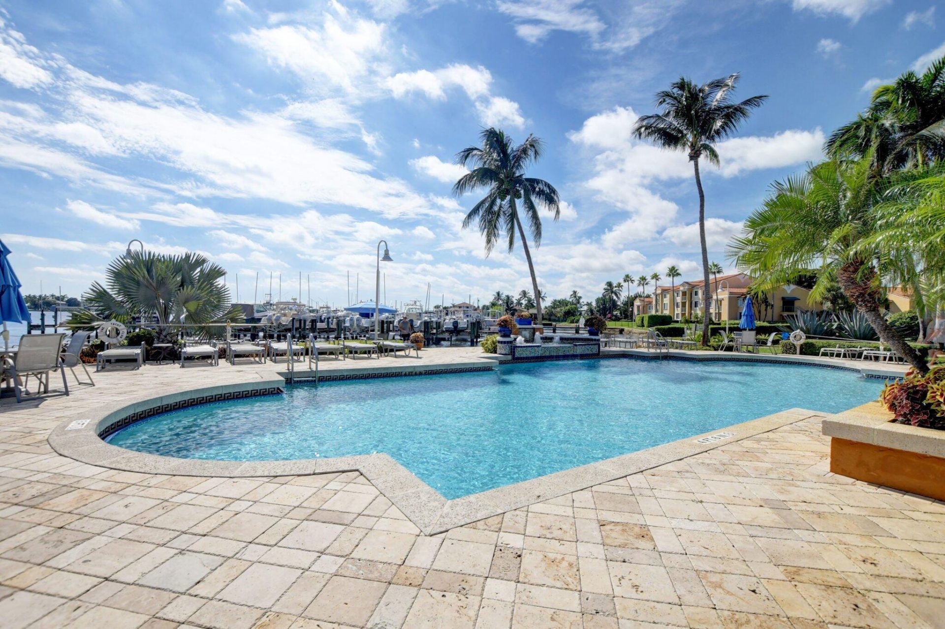 103 Yacht Club Way, Unit 206, Hypoluxo, FL 33462 Photo