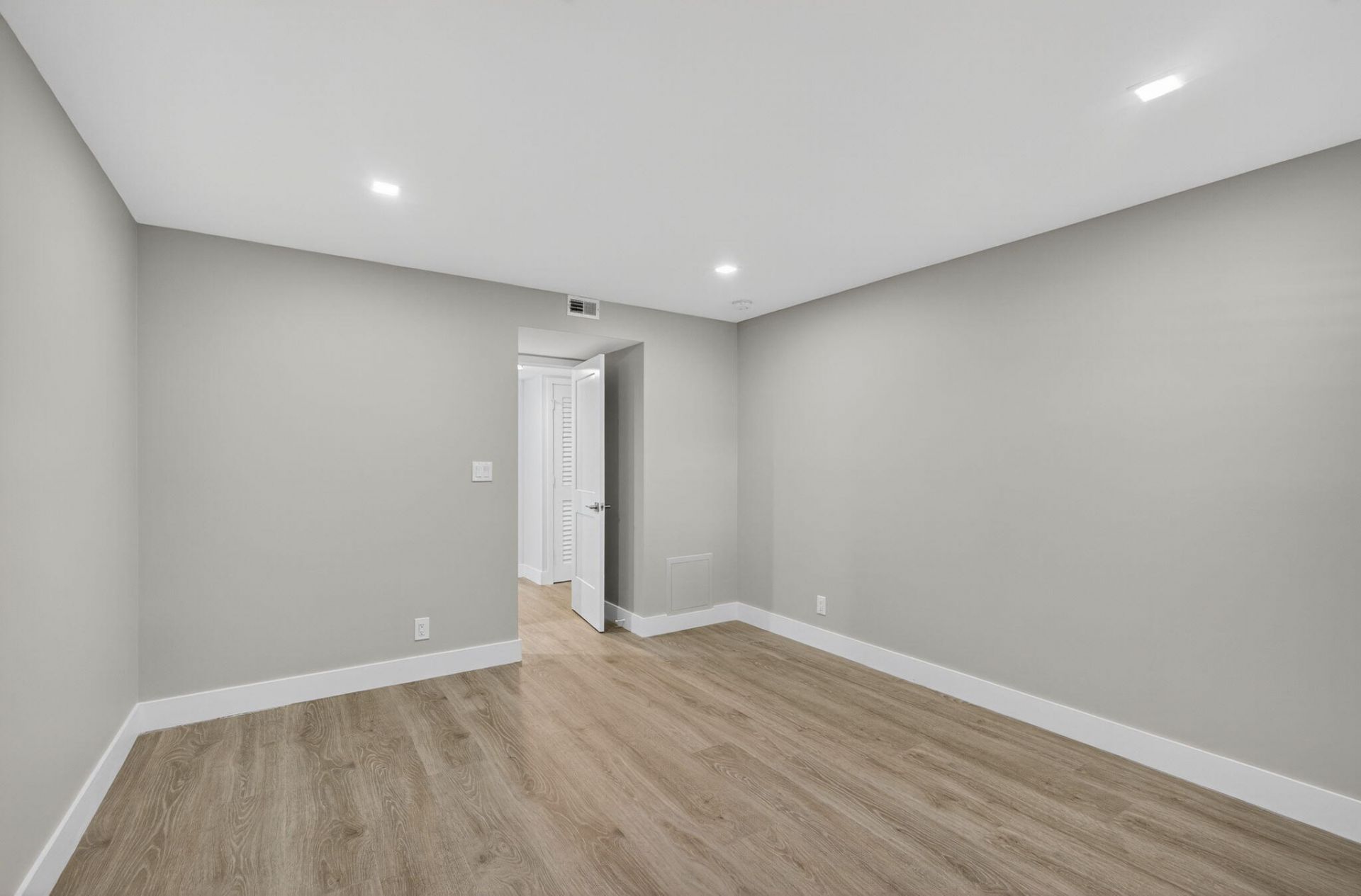 1030 Us Highway 1 Highway, Unit 105, North Palm Beach, FL 33408 Photo