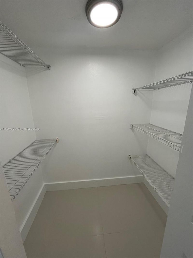 20505 E Country Club Dr, Unit 2132, Aventura, FL 33180 Photo