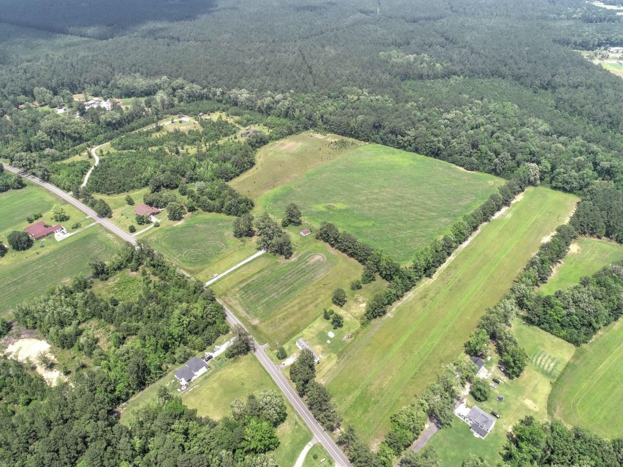 1393 Carter Road Photo 4