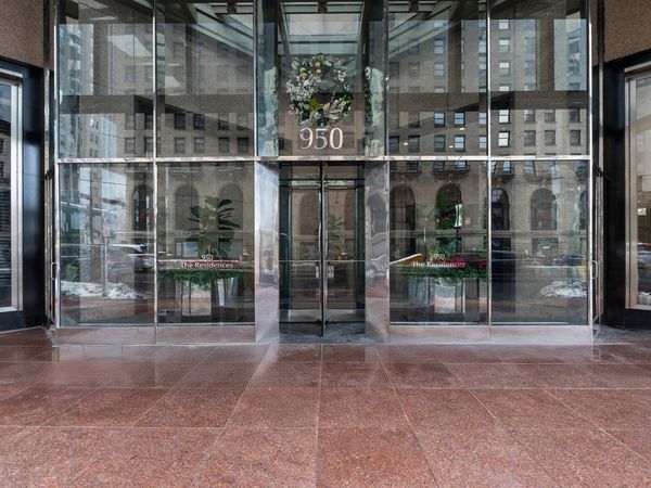 950 N Michigan Avenue, Unit 3704, Chicago, IL 60611