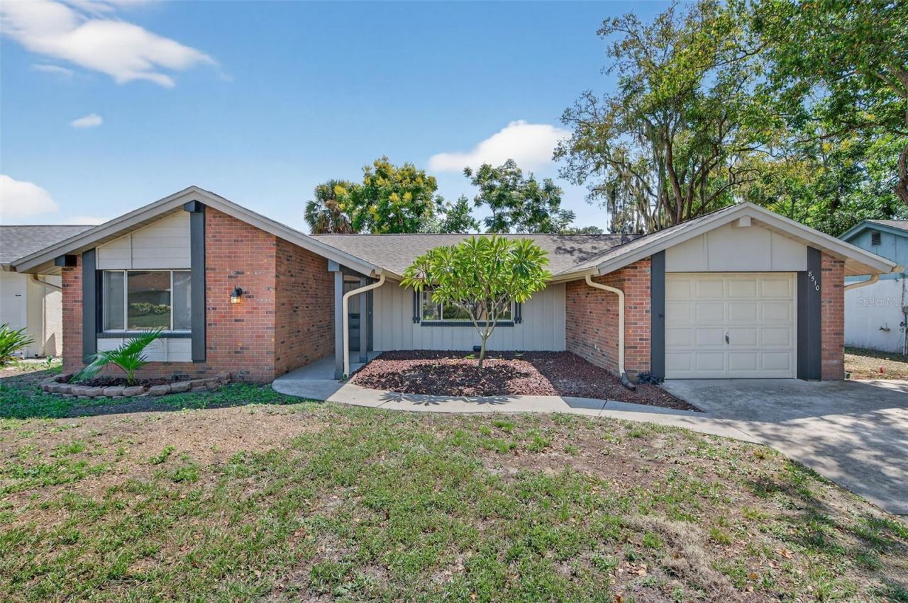 8510 Wagon Wheel Lane, Hudson, FL 34667 Main Photo