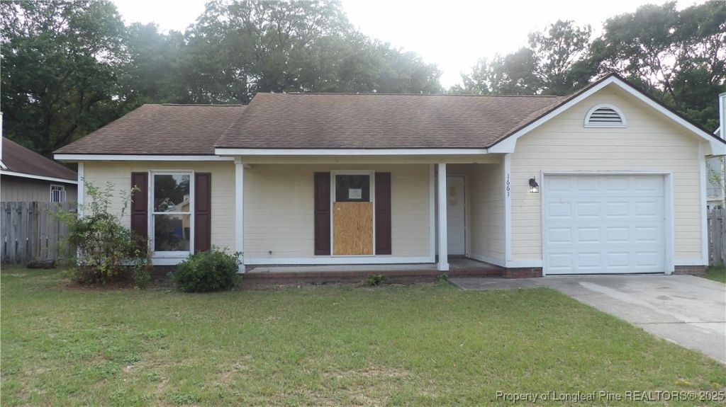 1661 Veanna Drive, Fayetteville, NC 28301 Main Photo