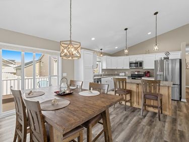 2004 Bluestem Drive, Mankato, MN 56001