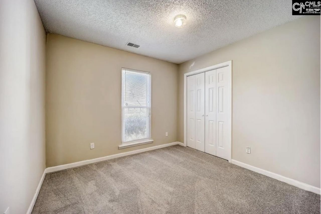 118 Green Rose Road Photo 7