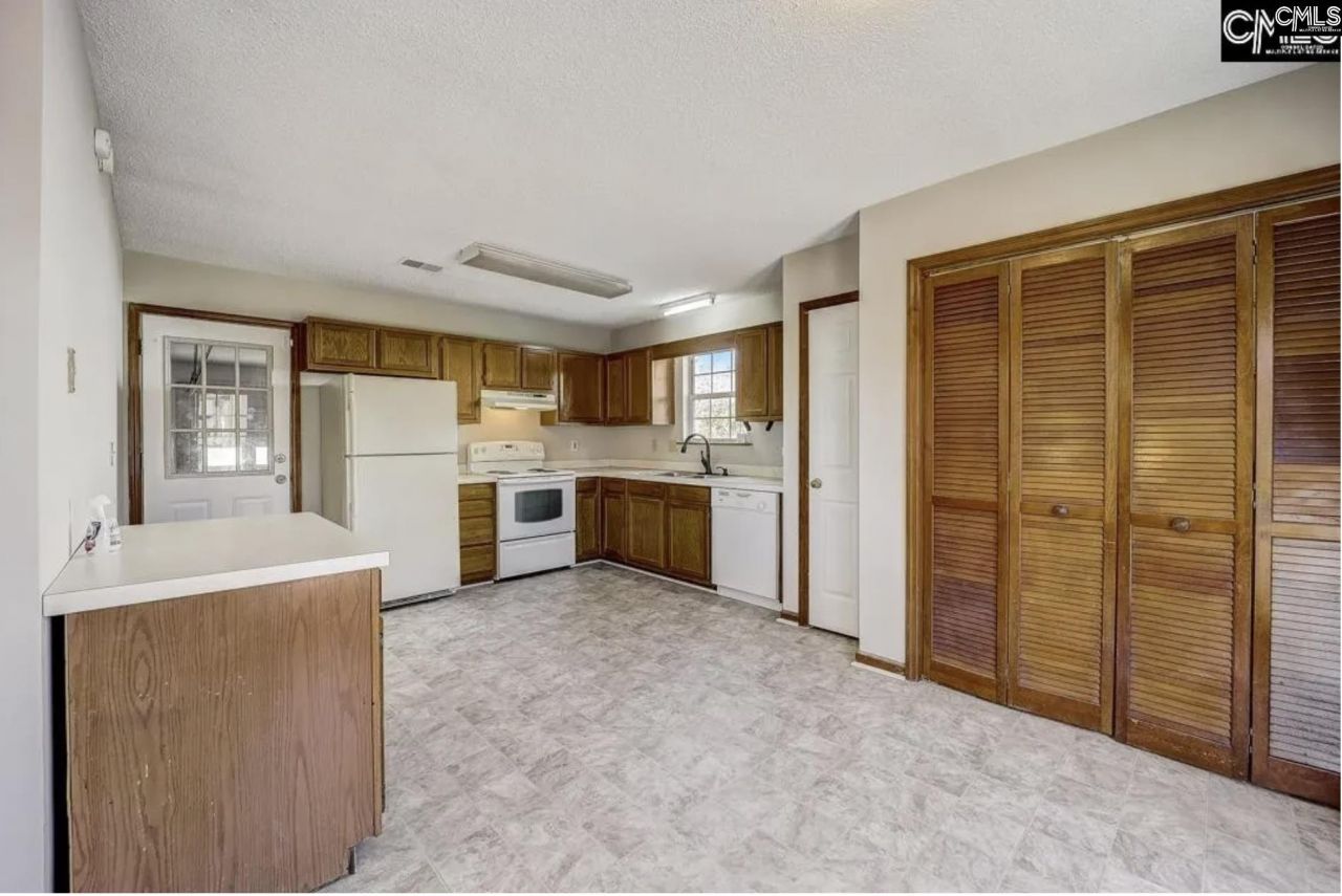 118 Green Rose Road Photo 8