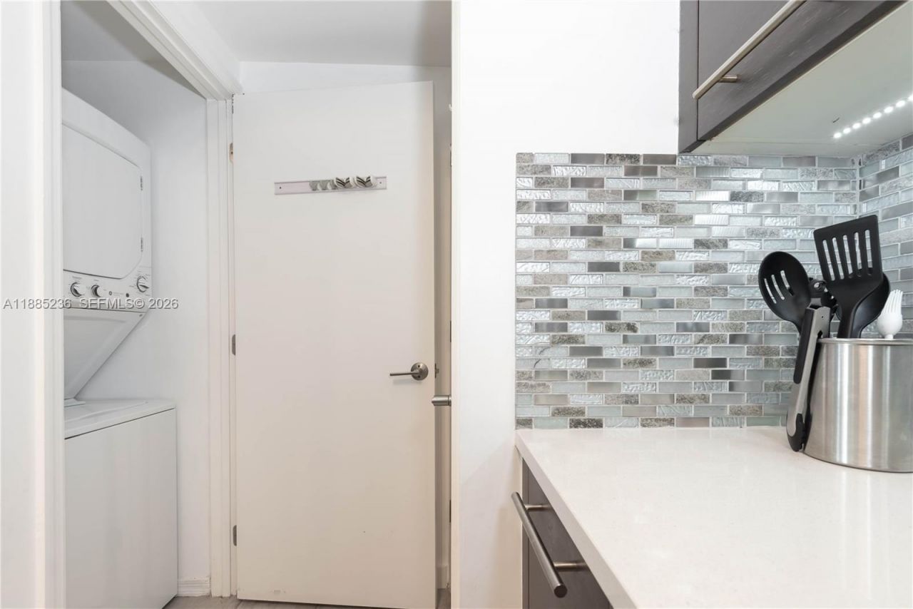 55 SE 6th St, Unit 3403, Miami, FL 33131 Photo