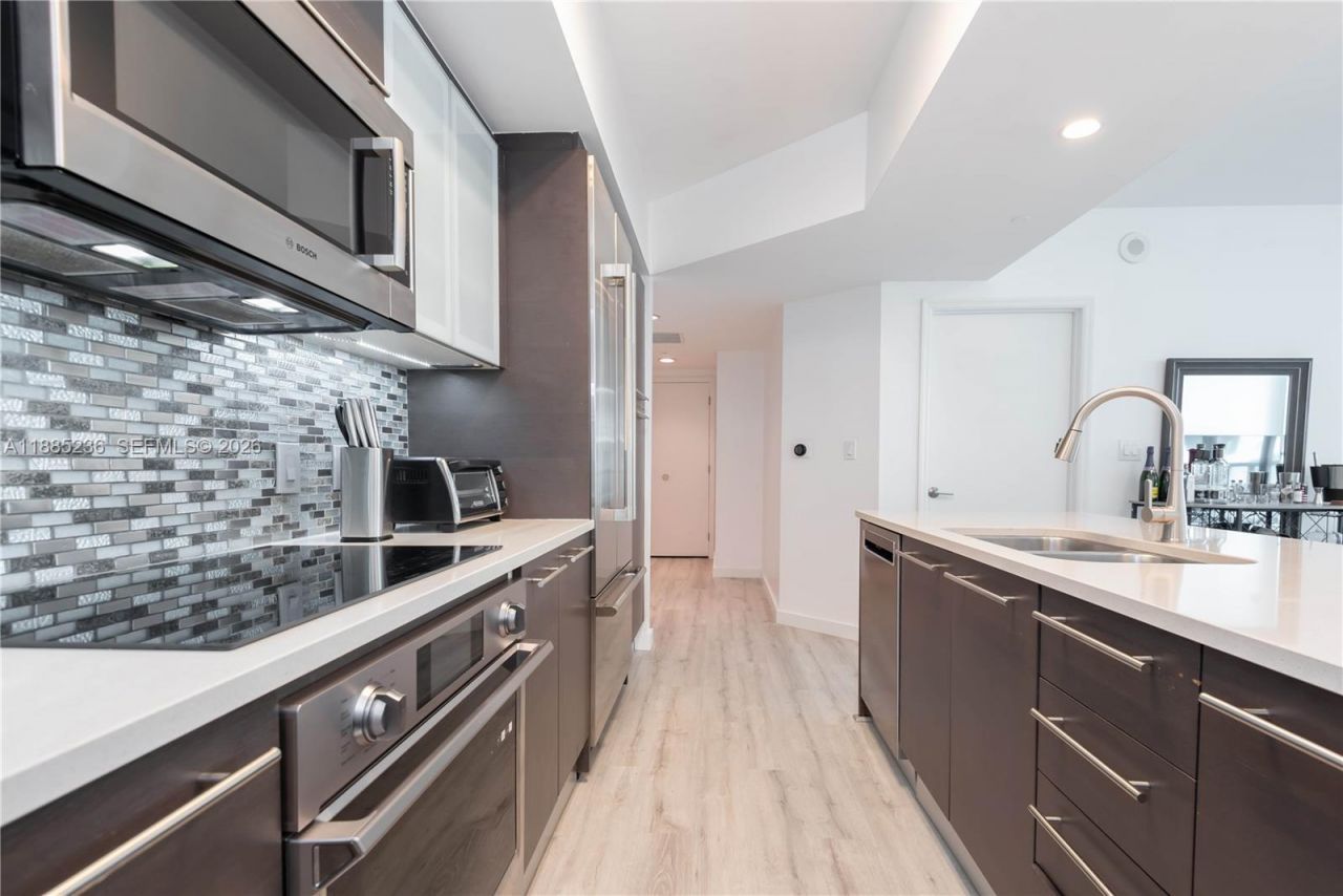 55 SE 6th St, Unit 3403, Miami, FL 33131 Photo