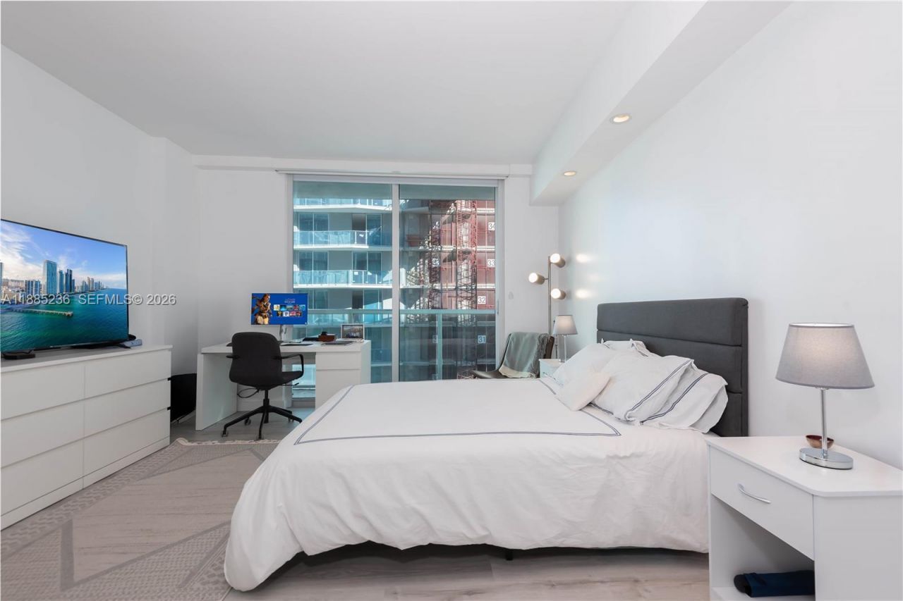 55 SE 6th St, Unit 3403, Miami, FL 33131 Photo