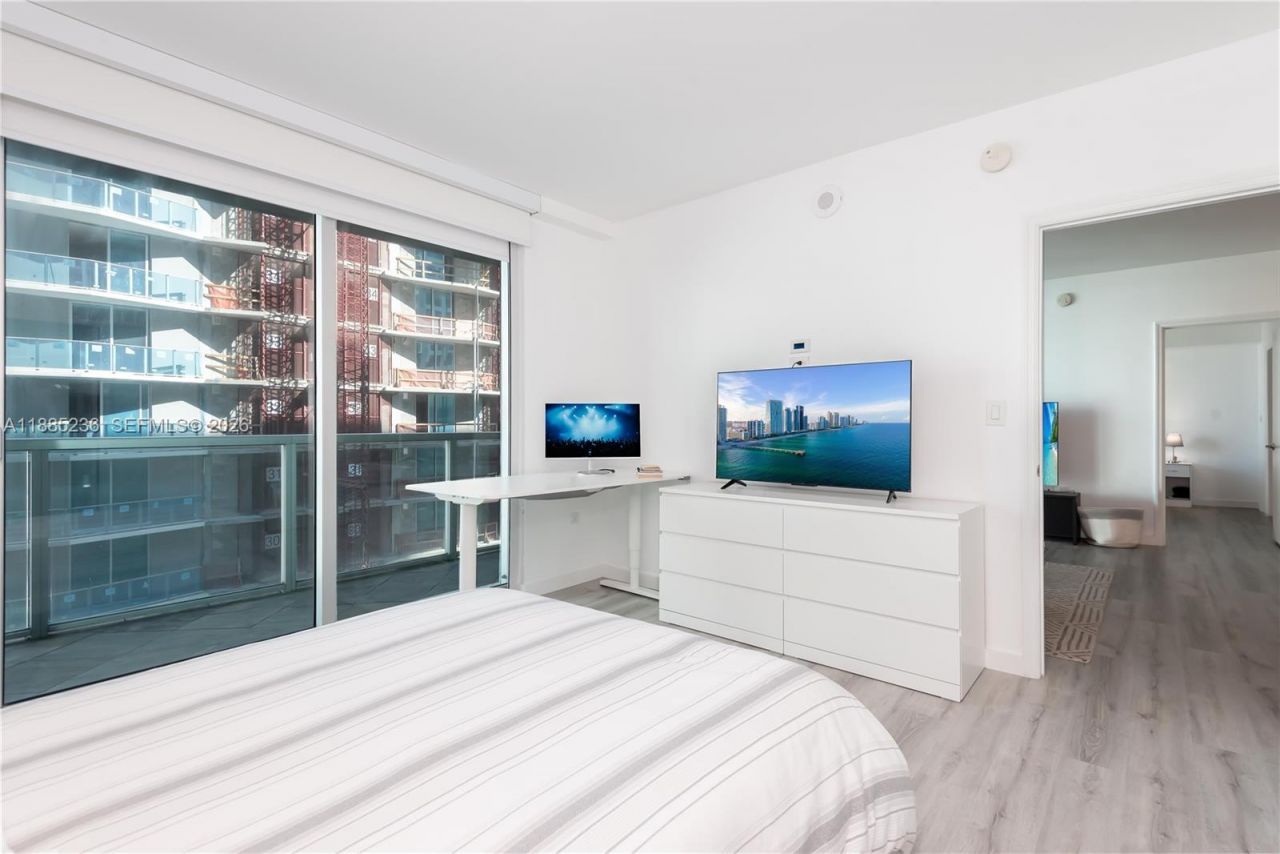 55 SE 6th St, Unit 3403, Miami, FL 33131 Photo