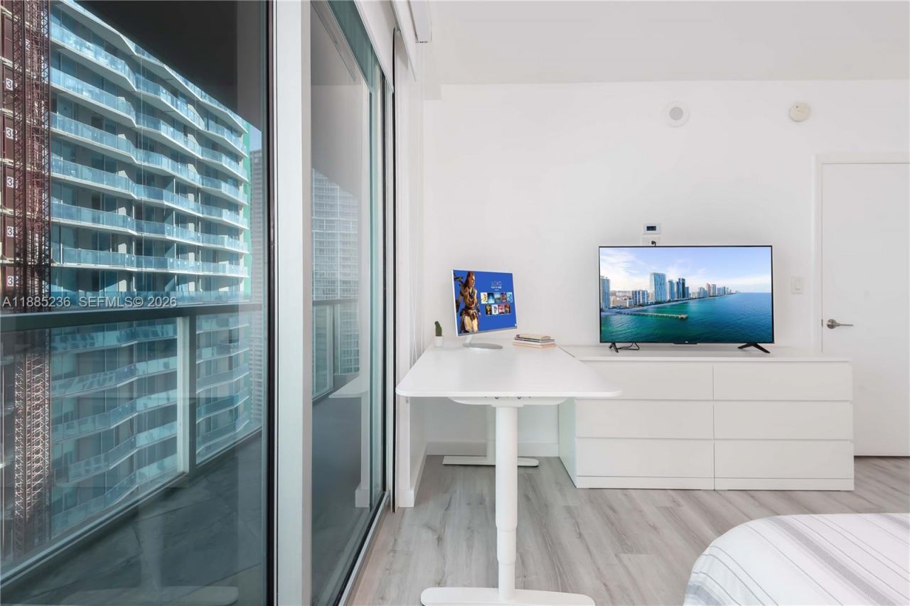 55 SE 6th St, Unit 3403, Miami, FL 33131 Photo